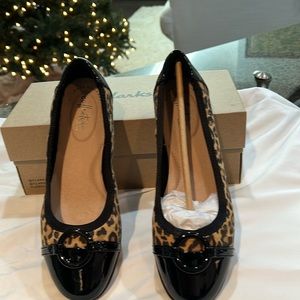 Women’s Clarks size 8 new in box